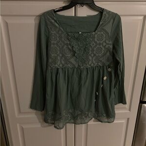Just fashion now gorgeous leaf‎ green boho top.  Size medium